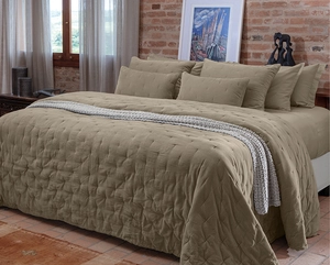 Kit Edredom Comforter Velvet Taj Queen com 2 Porta Travesseiros - Naturalle Fashion
