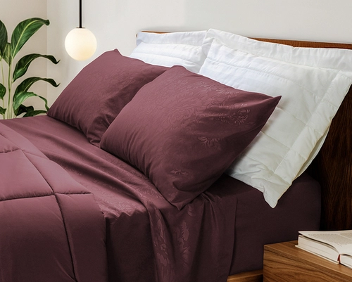 Kit Zelo SuperSoft Embossed Edredom + Jogo de Cama Casal - Bordô