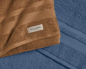 Toalha Banhão Trussardi Lorenzi - Fio Penteado - Gramatura: 560g/m²